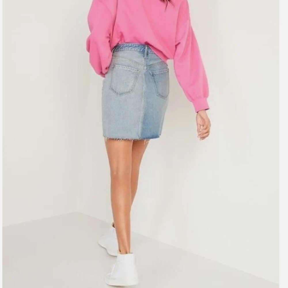 Old Navy Two-Tone Blue Jean Mini Skirt Frayed Hem Size 10 Denim Streetwear - Picture 3 of 7